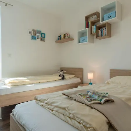 Duenenpark-heiligenhafen-haus-meerduene-wohnung-6-meerambiente شقة